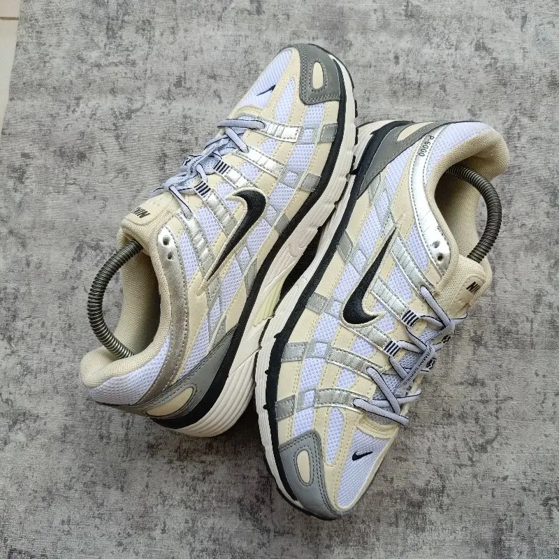 Nike Casual Sneakers Pria tan photo 1