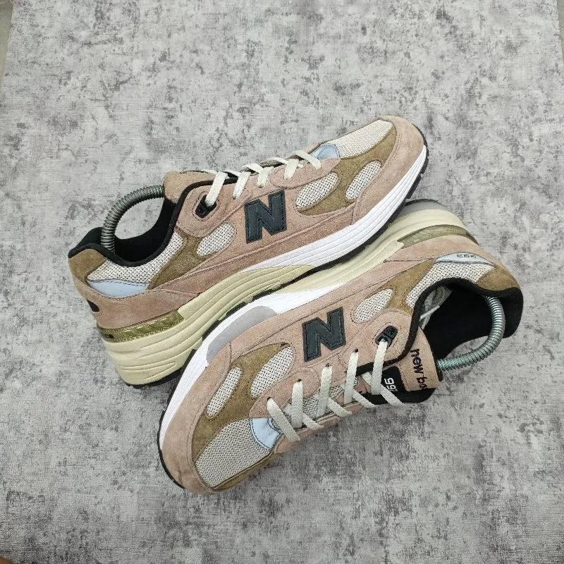 New Balance Casual Sneakers Pria multicolor photo 1