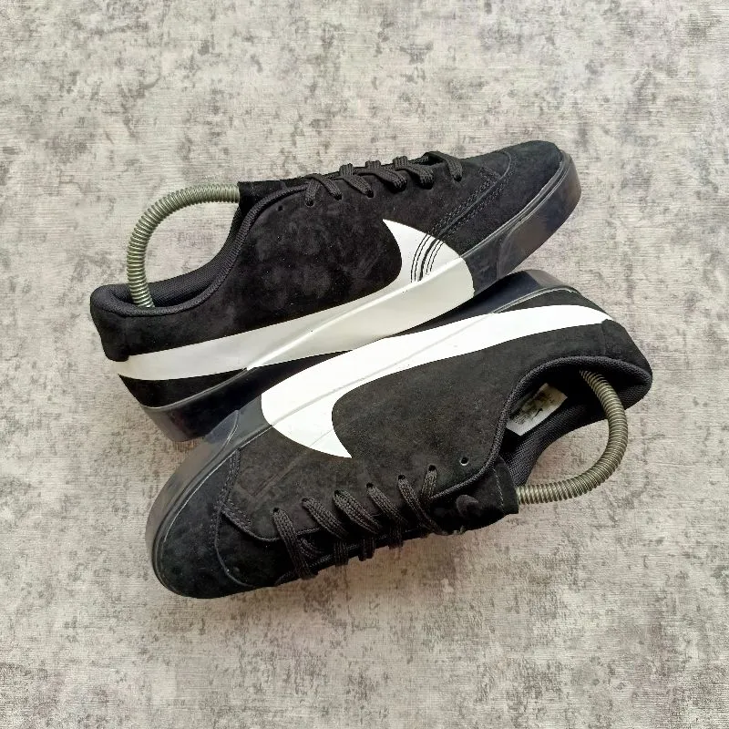 Nike Casual Sneakers Pria white black photo 1