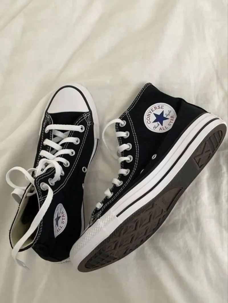 Converse Streetwear Sneakers Pria white black photo 1
