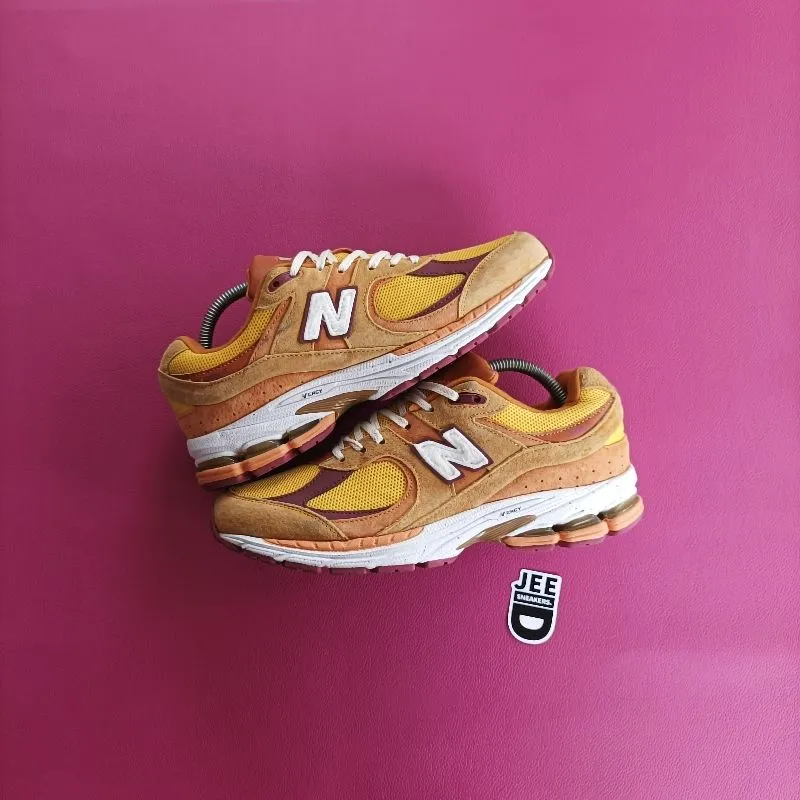 New Balance Streetwear Casual Sneakers Pria orange white photo 1
