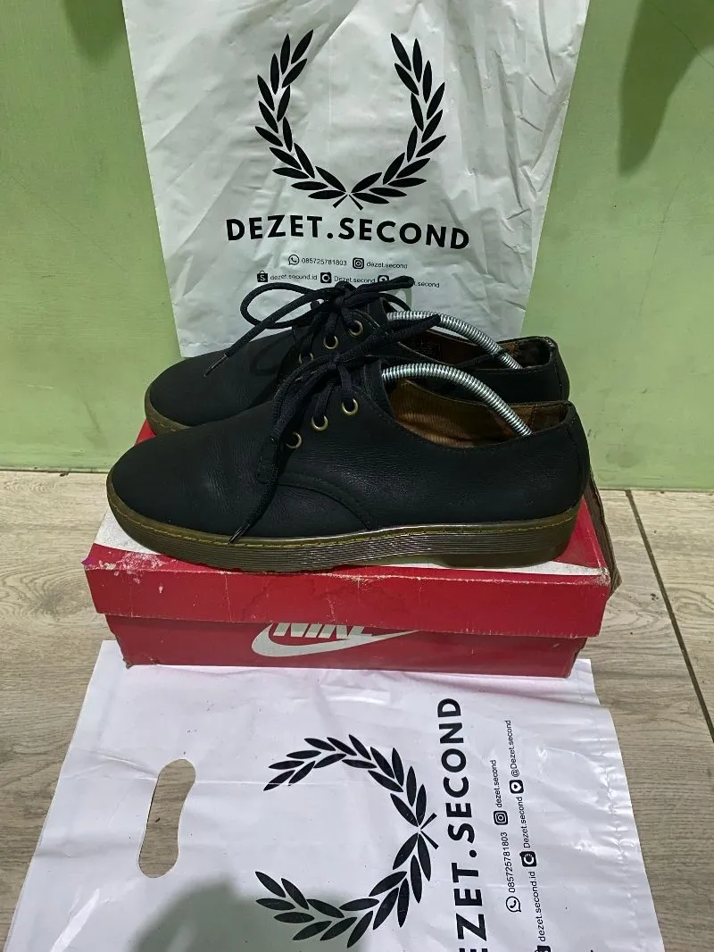 Dr. Martens Casual Sneakers Pria black gray photo 1