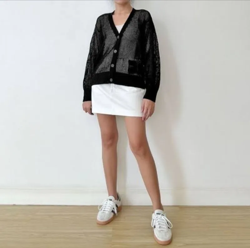 Uniqlo Vintage Minimalist Wanita black photo 1