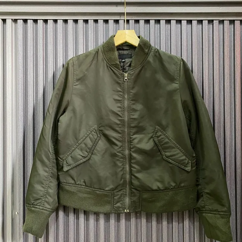 Uniqlo Streetwear Casual Bomber jacket Pria green photo 1