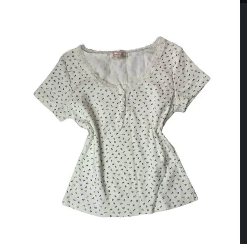 Coquette Casual Blouse Wanita white photo 1