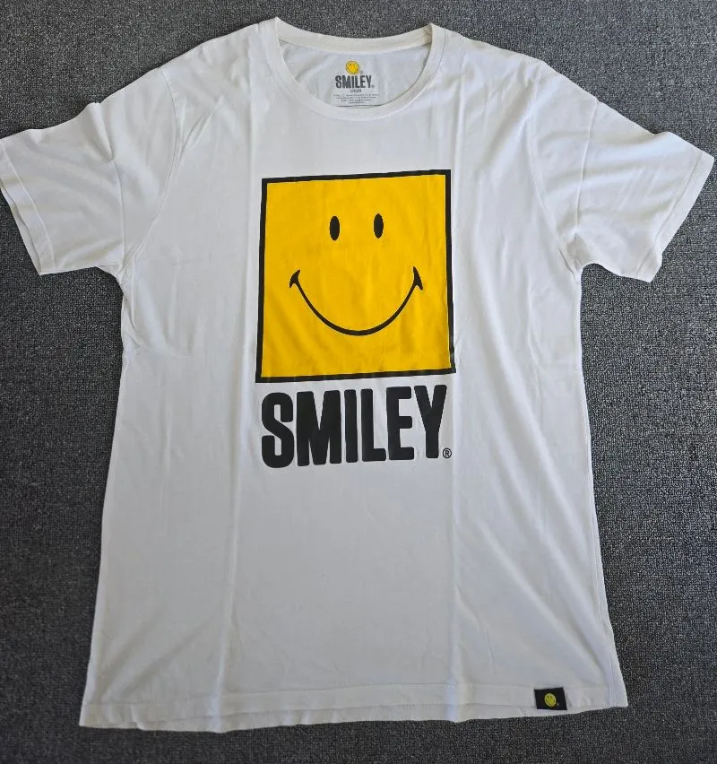 Pull & Bear Casual T-shirt Pria white photo 1
