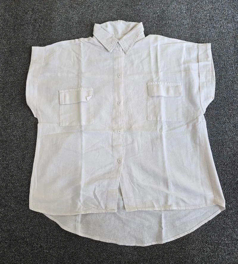 Minimalist Blouse Wanita white photo 1