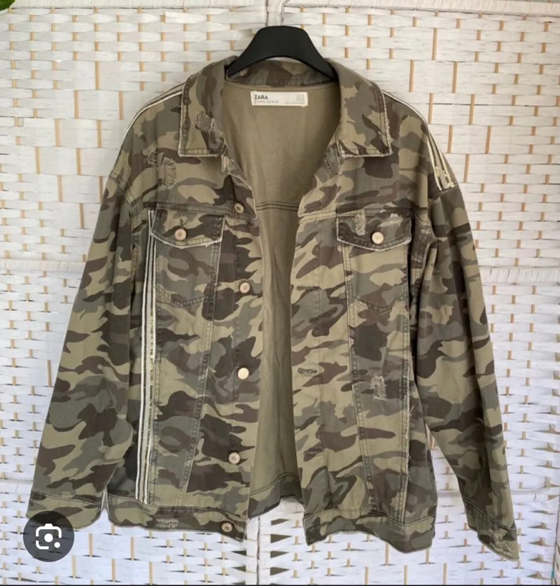 ZARA Streetwear Minimalist Denim jacket Wanita khaki photo 1
