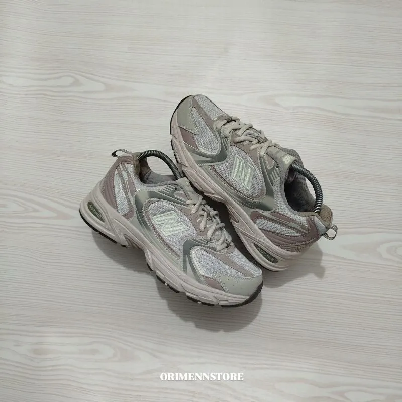 New Balance Casual Sneakers Wanita brown photo 1