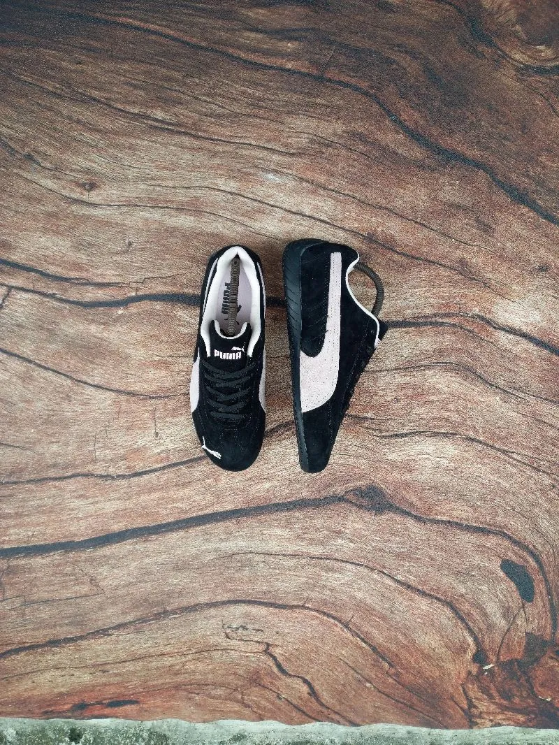 Puma Streetwear Casual Sneakers Wanita white black photo 1