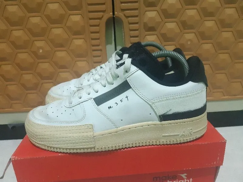 Nike Streetwear Skater Sneakers Pria white black photo 1