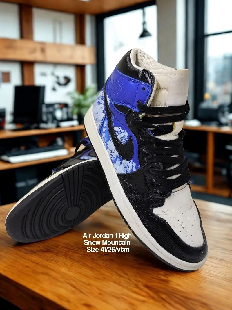 Air Jordan 1 High 
Snow Mountain 
Size 41 photo 1