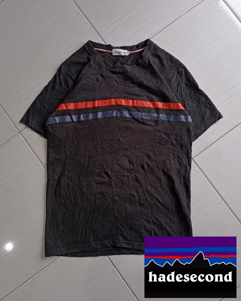 Moncler Minimalist T-shirt Pria black photo 1