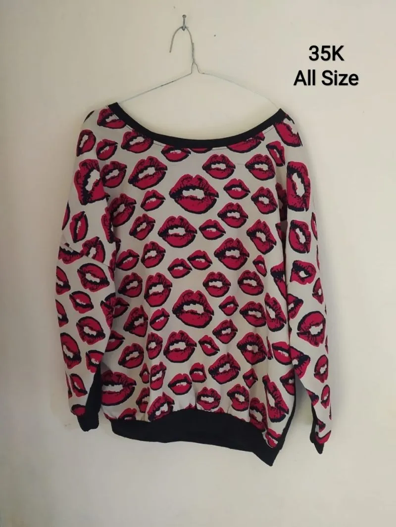 Vintage Wanita black red photo 1