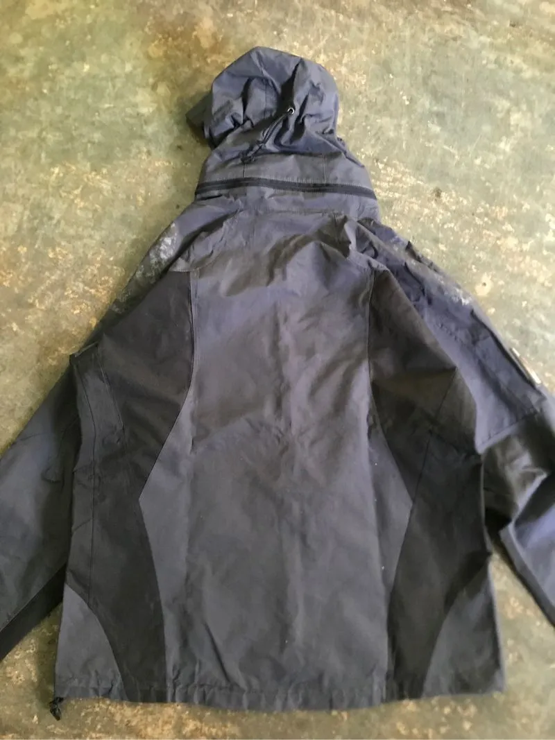 Arc'teryx Gorpcore Sportswear Windbreaker Pria gray photo 1
