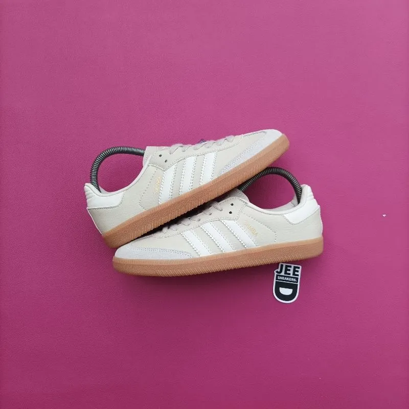 Adidas Streetwear Casual Sneakers Wanita white cream photo 1
