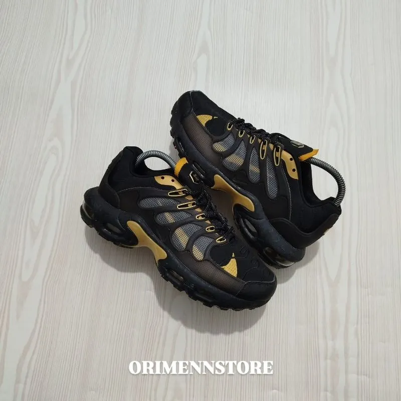 Nike Casual Sneakers Pria yellow black photo 1