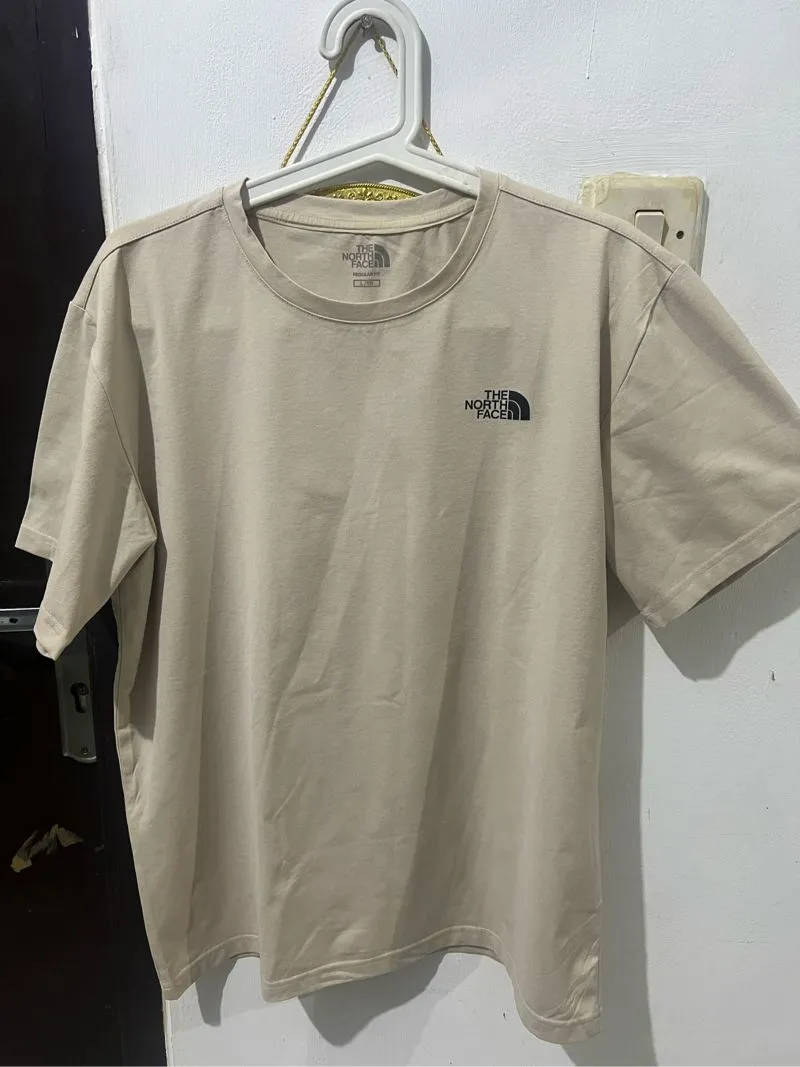 The North Face Streetwear Sportswear T-shirt Pria cream photo 1