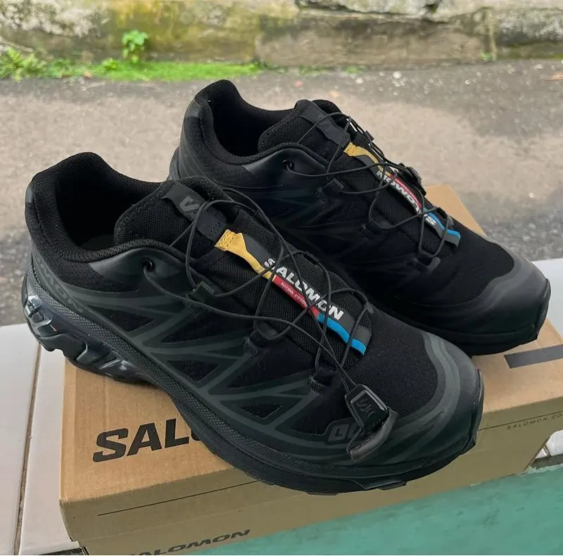 Salomon Gorpcore Sneakers Pria black photo 1