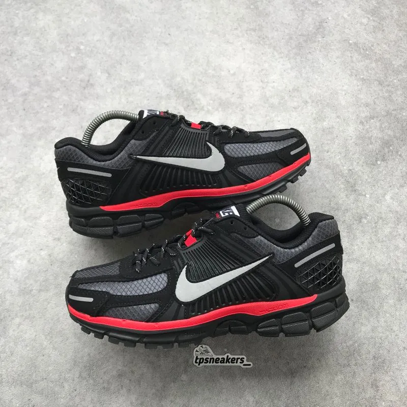 Nike Casual Sneakers Pria black red photo 1