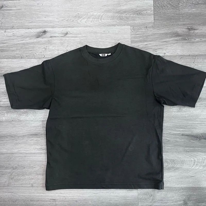 Uniqlo Casual T-shirt Pria gray photo 1