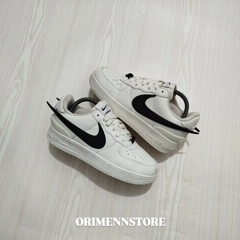 Nike Casual Sneakers Pria cream black photo 1