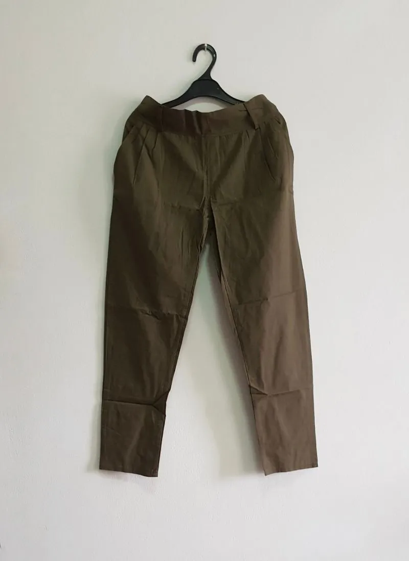 Minimalist Boyfriend jeans Wanita green photo 1
