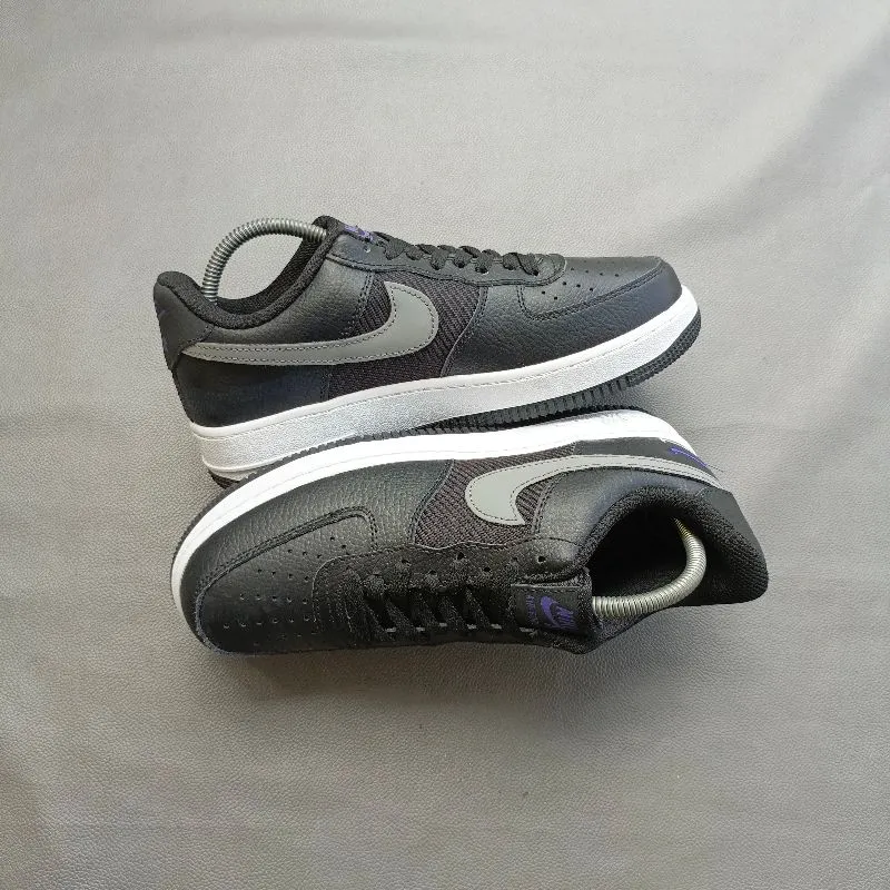 Nike Casual Sneakers Pria white black photo 1