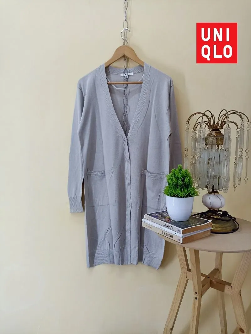 Uniqlo Vintage Luxury Cardigan Wanita gray photo 1