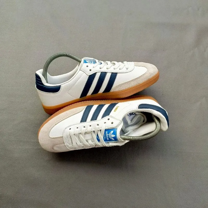 Adidas Casual Sneakers Pria white navy photo 1