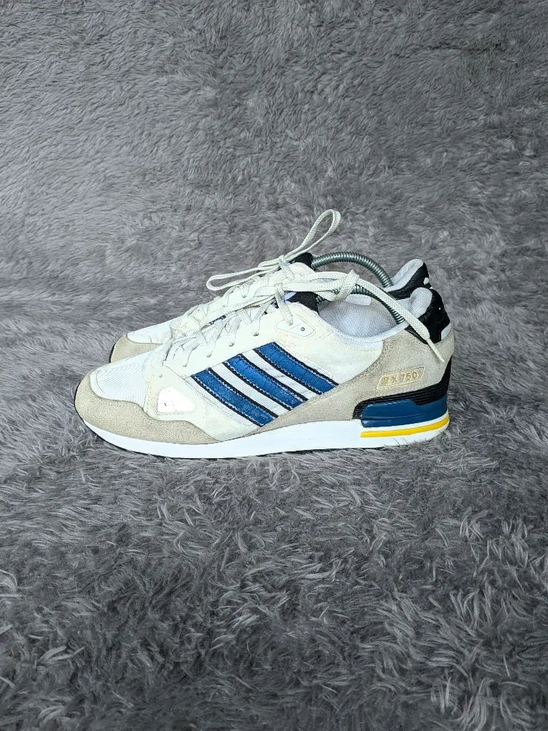 Adidas Casual Casual shoe Pria cream blue photo 1