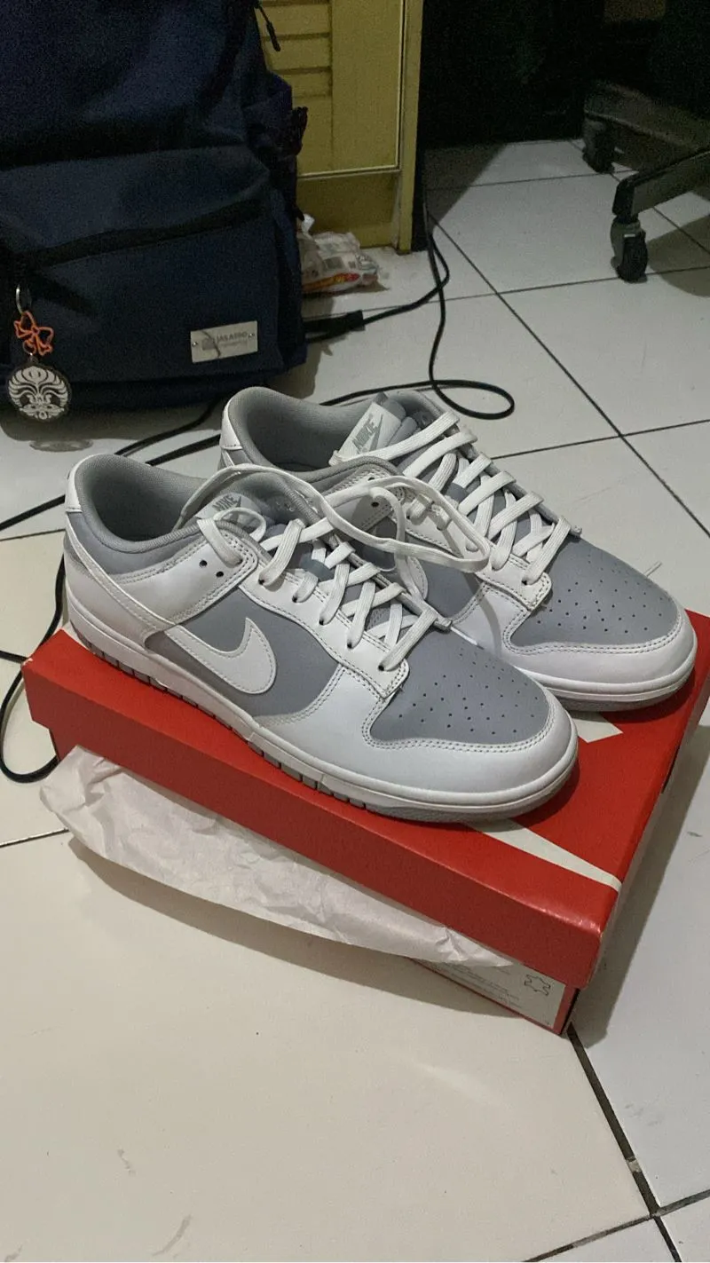 Nike Casual Sneakers Pria gray photo 1