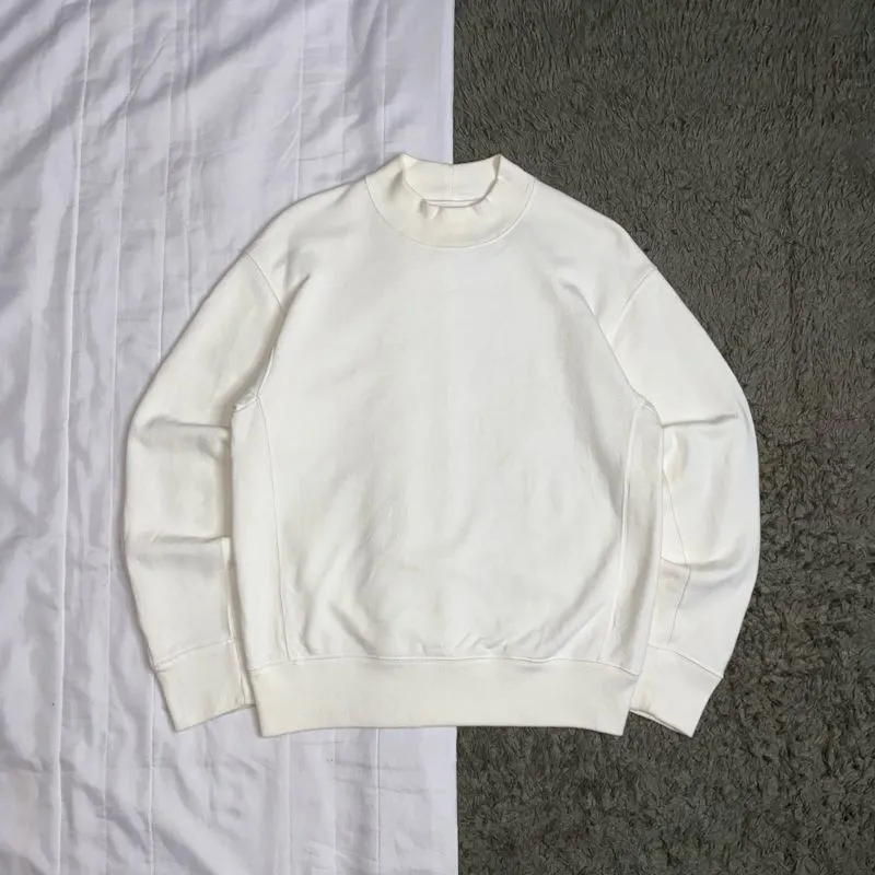 Uniqlo Streetwear Casual Sweater Pria cream photo 1