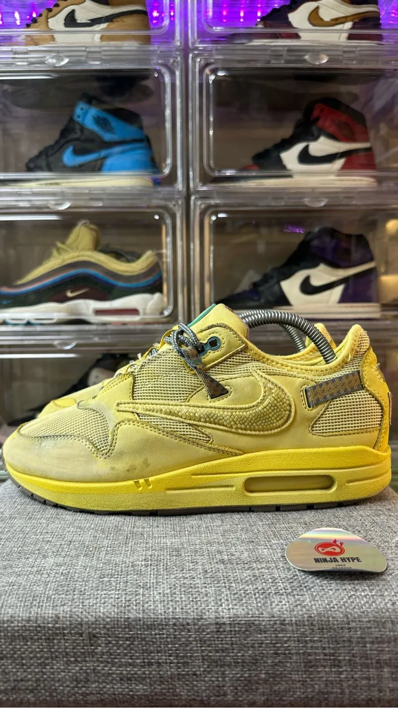 Nike Sportswear Casual Sneakers Pria yellow cream photo 1