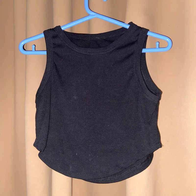 Emo Minimalist Crop top Wanita black photo 1