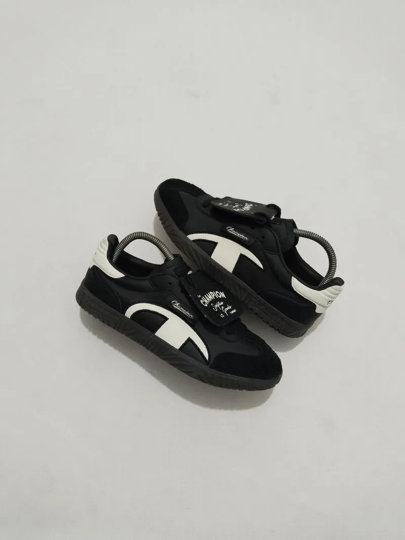 Champion Casual Sneakers Pria white black photo 1