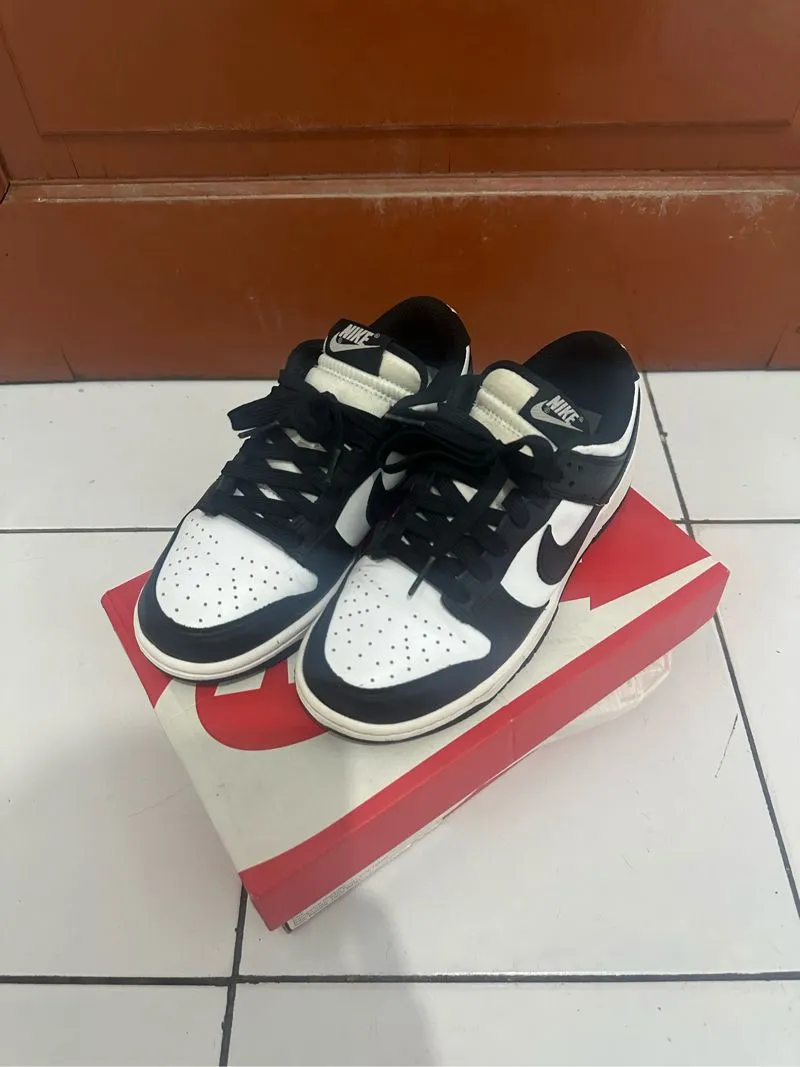 Nike Streetwear Casual Sneakers Wanita white black photo 1