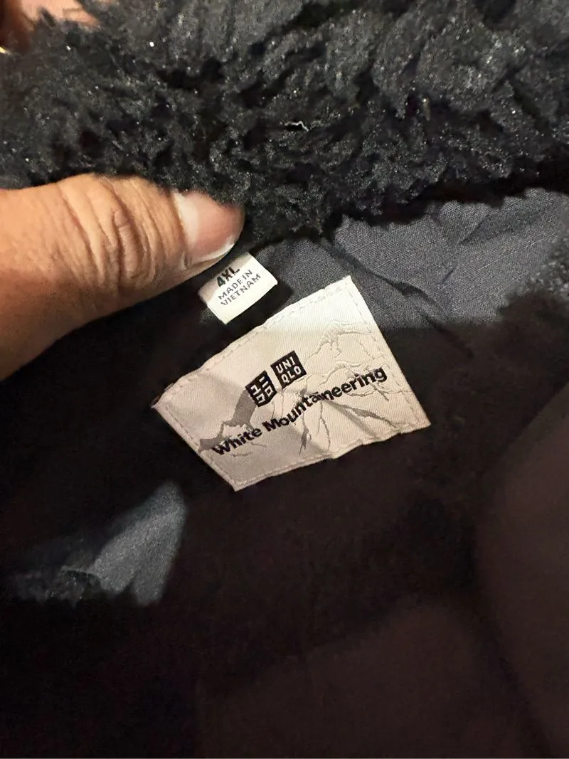 Uniqlo Streetwear Sweater Pria black photo 1