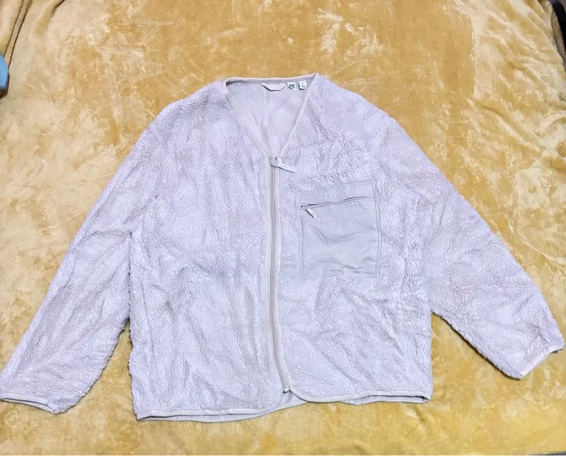 Uniqlo Streetwear Sweater Pria tan photo 1