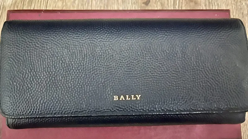 Bally Luxury Wallet Wanita navy Preloved