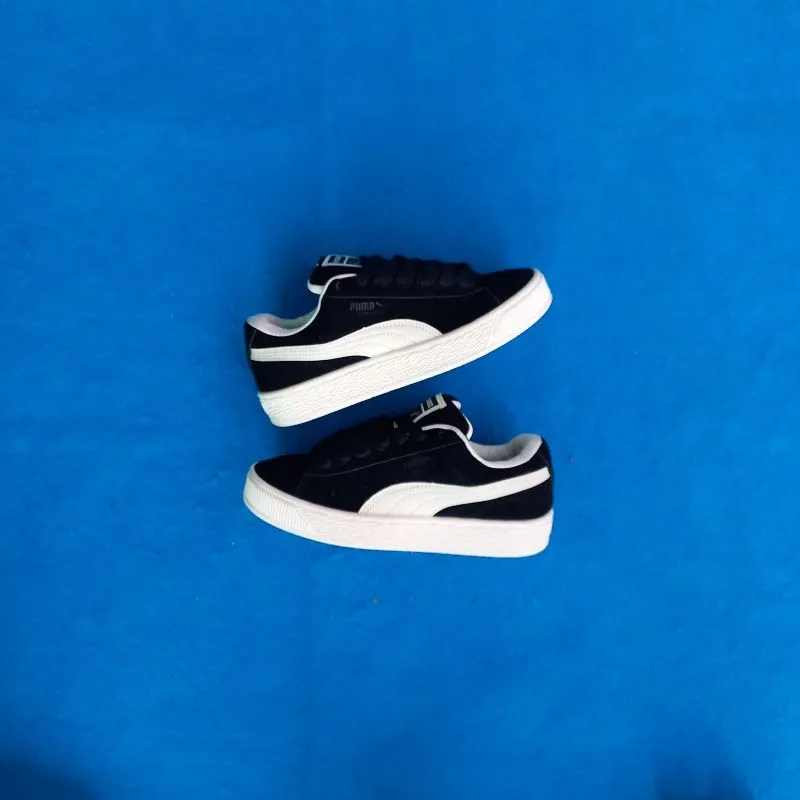 Puma Skater Casual Sneakers Wanita white black photo 1