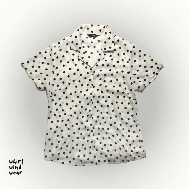 Minimalist Casual Shirt Wanita white black photo 1