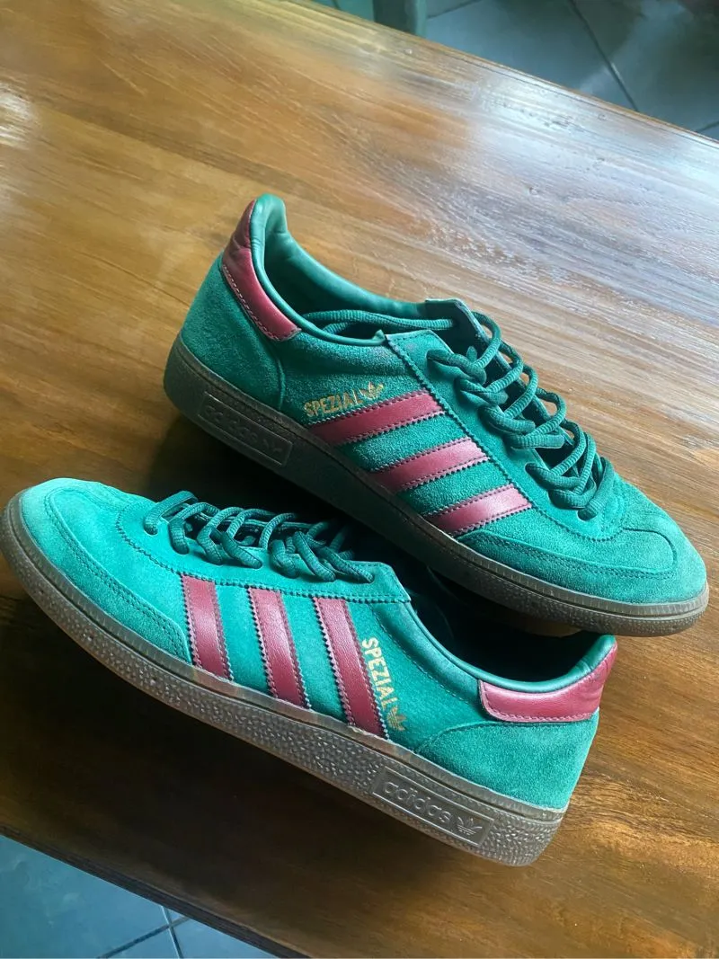 Adidas Casual Casual shoe Pria burgundy green photo 1
