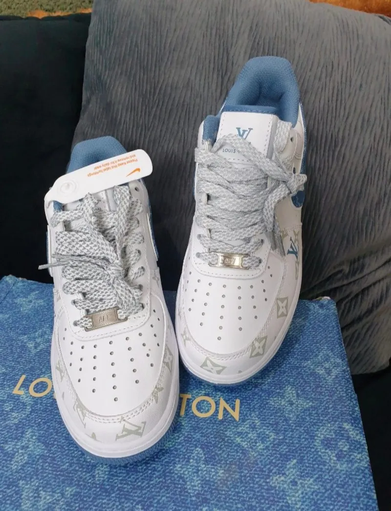 Nike Casual Sneakers Wanita white blue photo 1