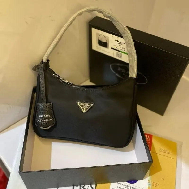 Streetwear Tote bag Wanita black photo 1