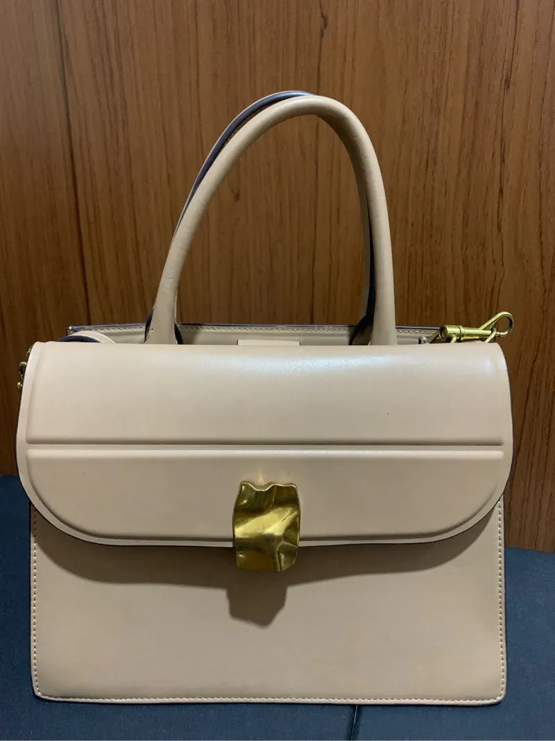 Charles and Keith Casual Handbag Wanita tan brown photo 1