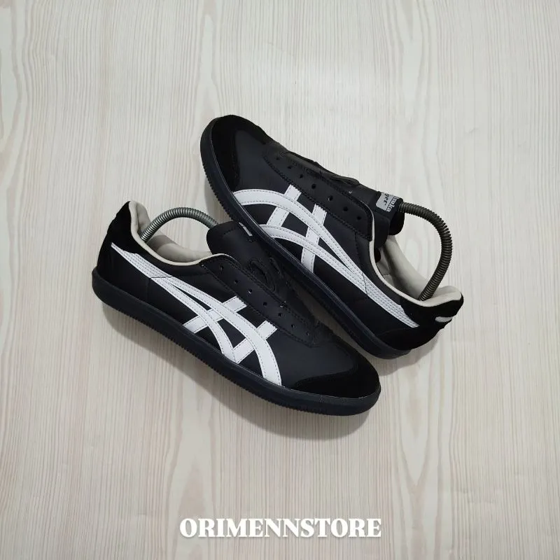 Onitsuka Tiger Casual Sneakers Pria white black photo 1