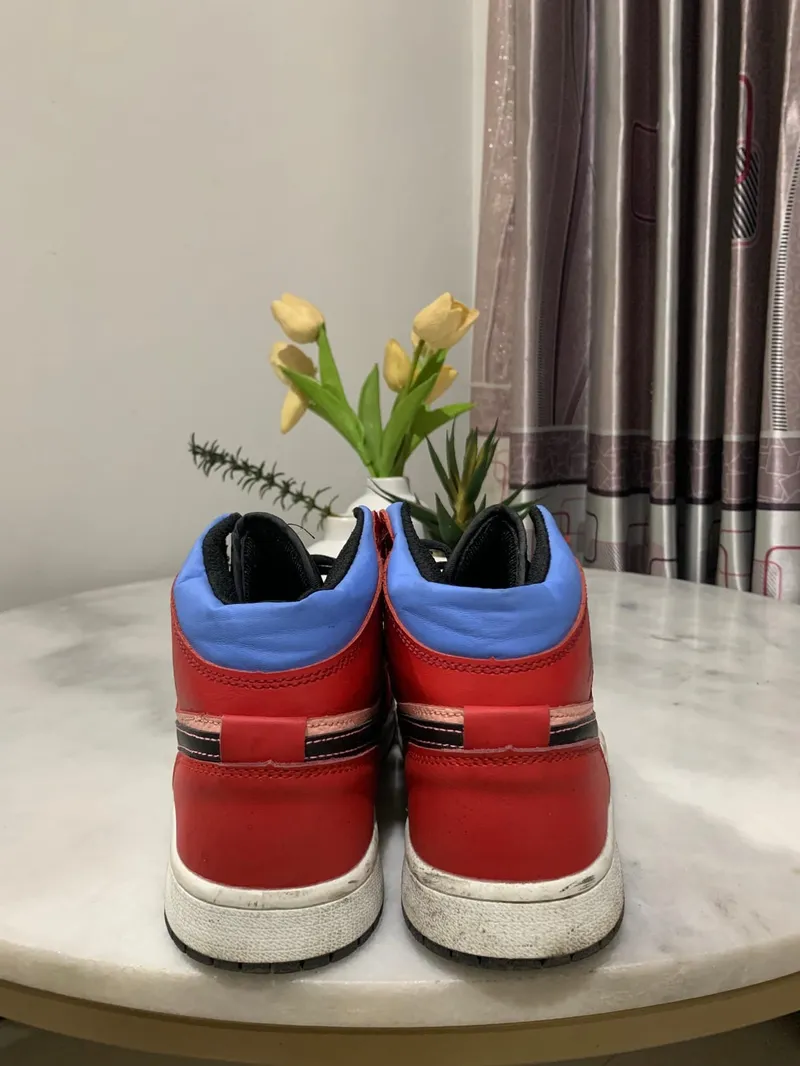 Nike Air Jordan Vintage Casual Sneakers Pria red black Preloved