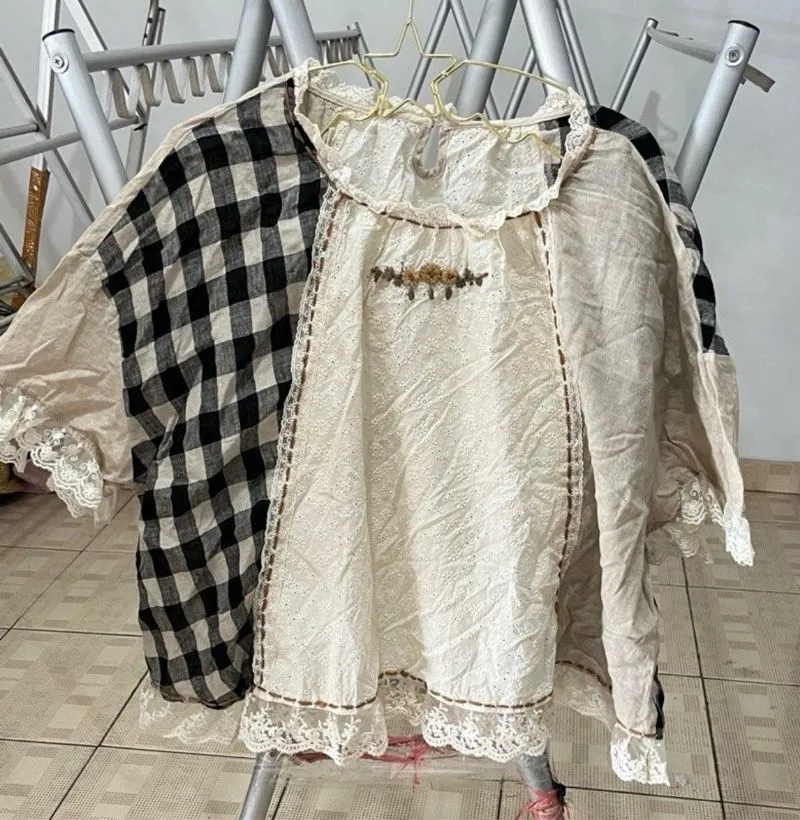 Coquette Casual Blouse Wanita cream photo 1