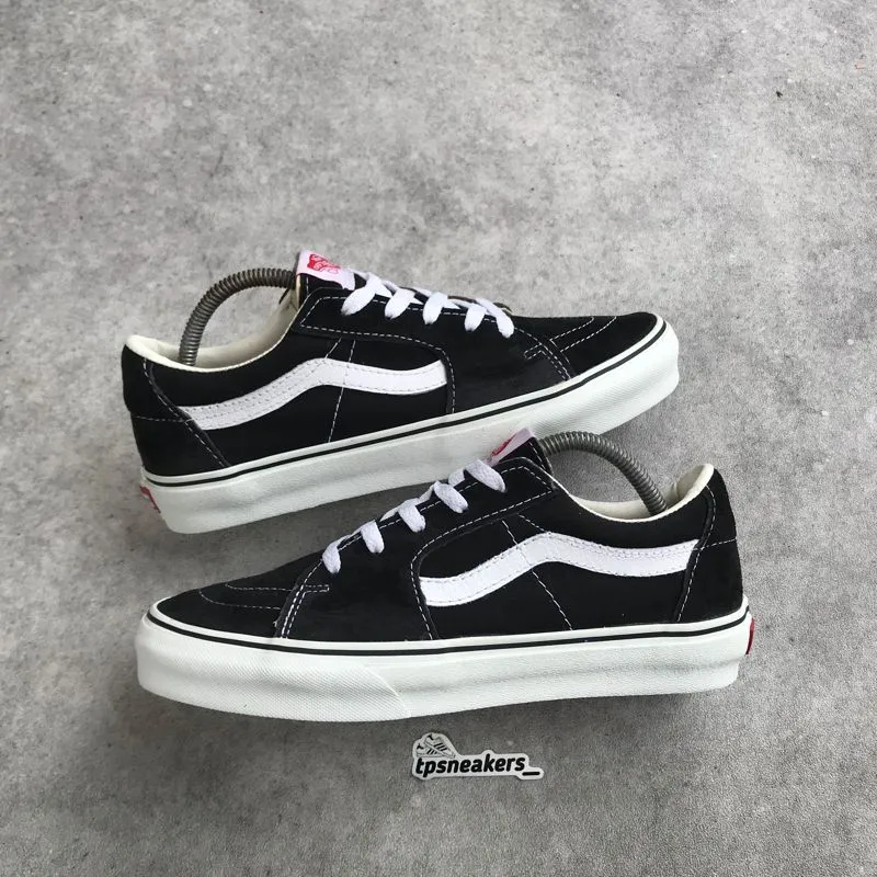 Vans Casual Sneakers Pria white black photo 1